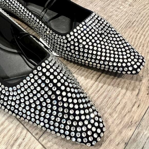 ZARA Pointed Toe Flats NWT - Picture 1 of 14